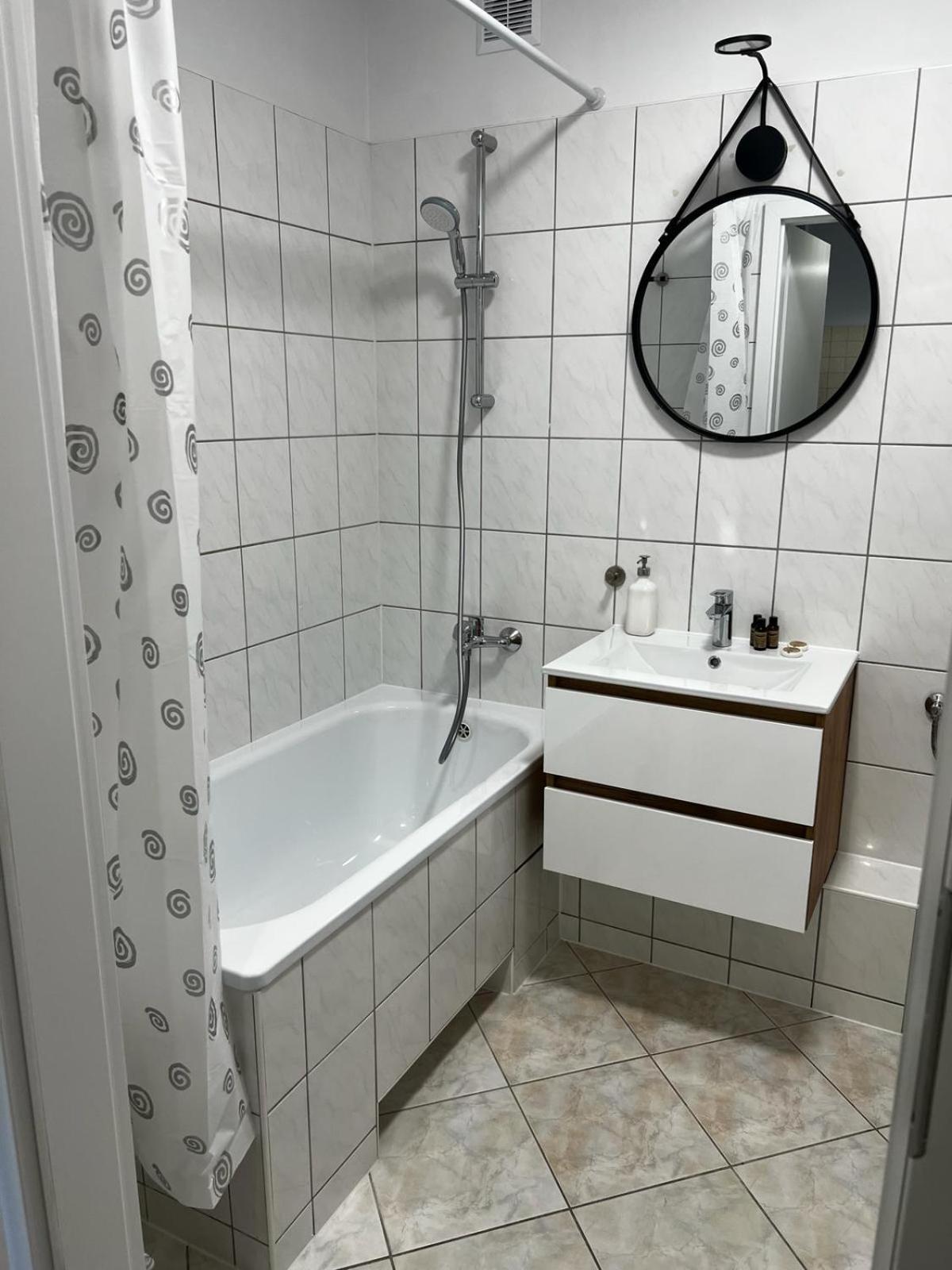 Delta Apart-House Wroclaw Ngoại thất bức ảnh