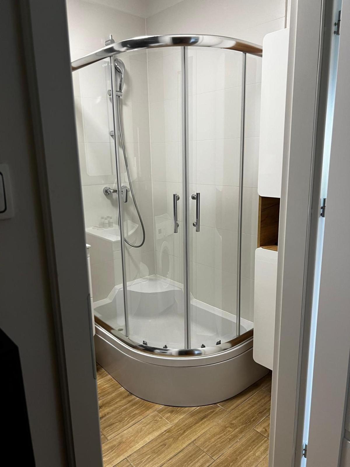 Delta Apart-House Wroclaw Ngoại thất bức ảnh